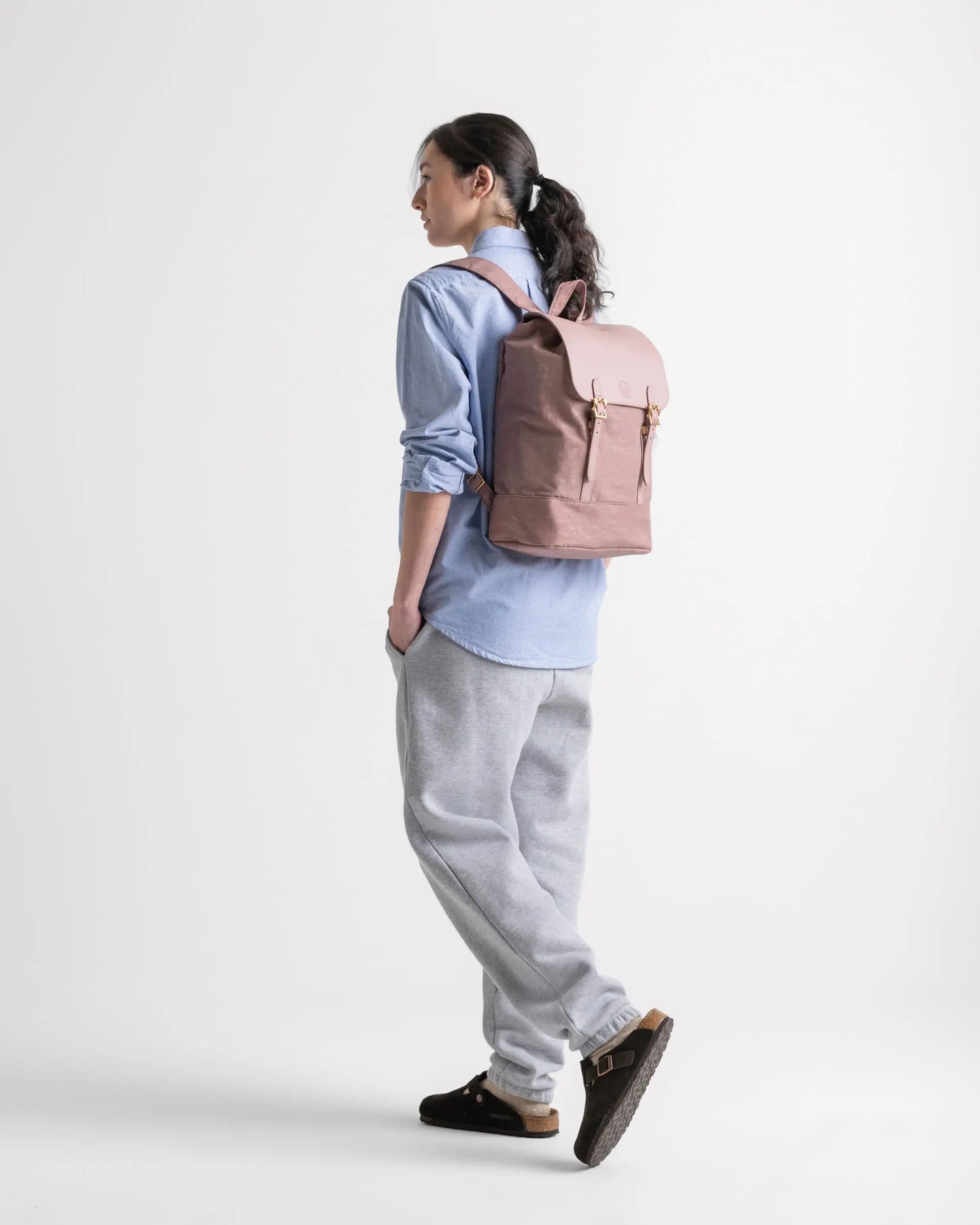 Herschel retreat outlet light