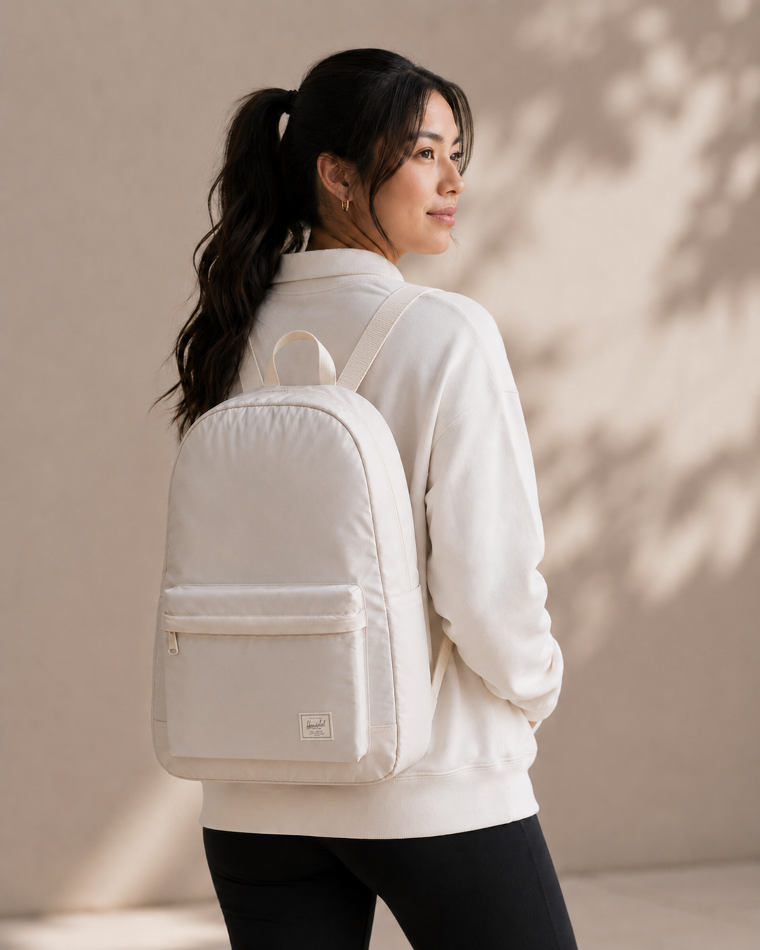 herschel backpack moonstruck Little America The expandable dual water bottle pockets are designed to fit various sizes Ultralight Backpack 22L - Moonbeam