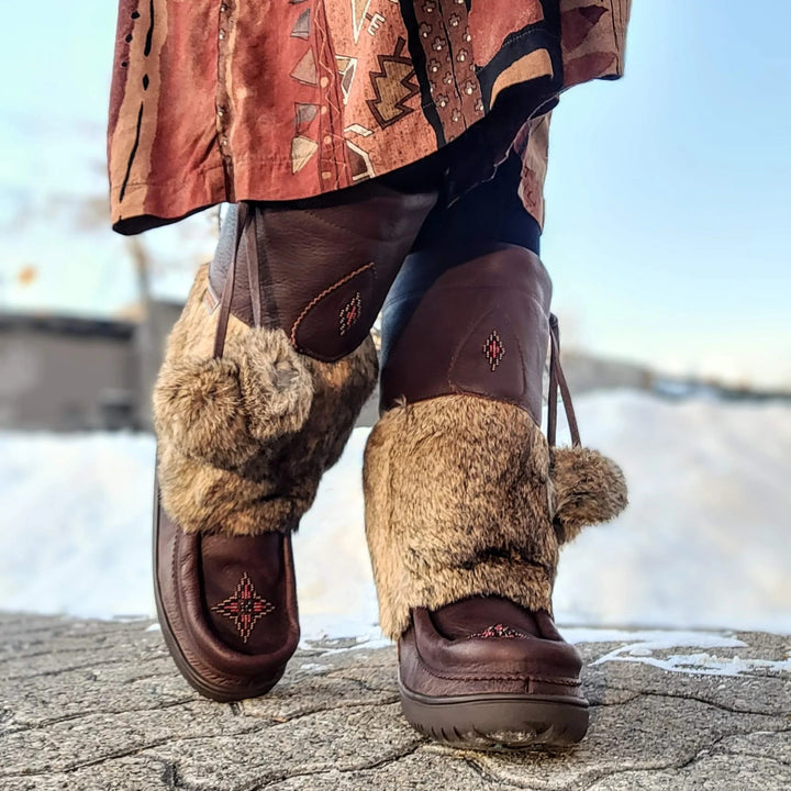 MANITOBAH WOMEN'S WATERPROOF SNOWY OWL GRAIN LEATHER MUKLUK BOOTS - CO