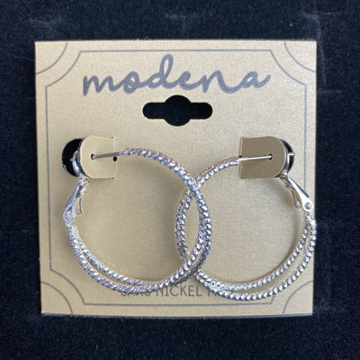 Vanity Fashions 28mm OD Silver Textured Double Loop 